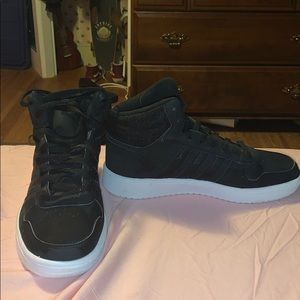 Adidas sneakers, Woman’s 7 1/2, Black/White